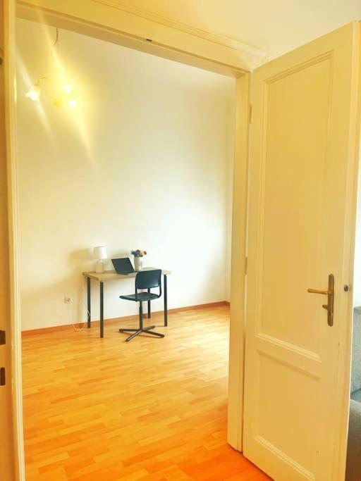 Central Spacious Flat Budapest Luaran gambar