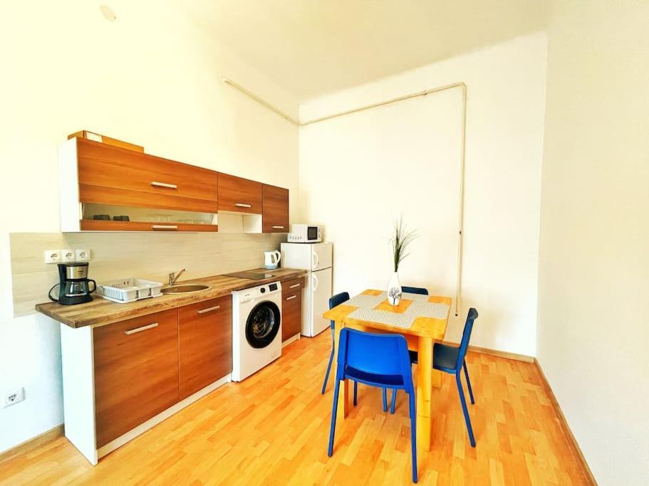 Central Spacious Flat Budapest Luaran gambar